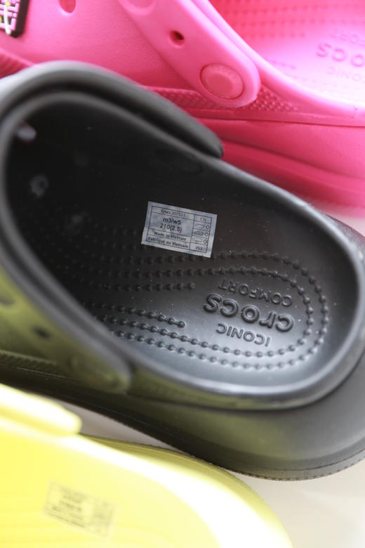 人手一双，泡芙厚底洞洞鞋。599大洋一双の自带拉腿滤镜鞋A041788 商品图13