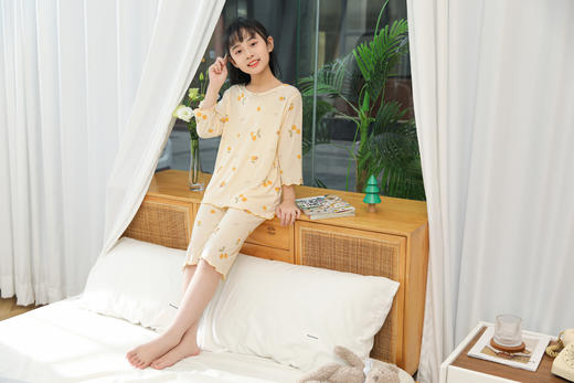 【第二件 0 元｜ 满2件 5 折】【秀黛】女童圆领针织印花空调衫女童夏季睡衣L1440002T【门店同款】【如遇缺货自动退款，介意勿拍】 商品图3