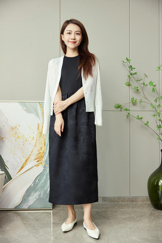 闪闪烫钻提花开衫 商品图6