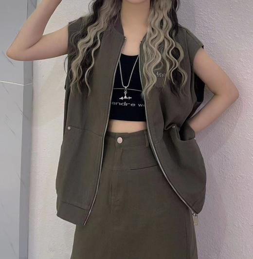 12GD大口袋无袖马夹搭高腰长半裙套装40205（绿） 春季 402321032105 商品图1