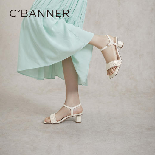 千百度粗中跟一字带凉鞋女款夏季绝美配裙子时装A24381140 商品图0