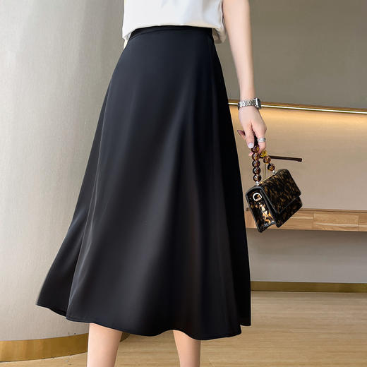 茧墨 简约气质醋酸缎面A字半身裙 商品图2