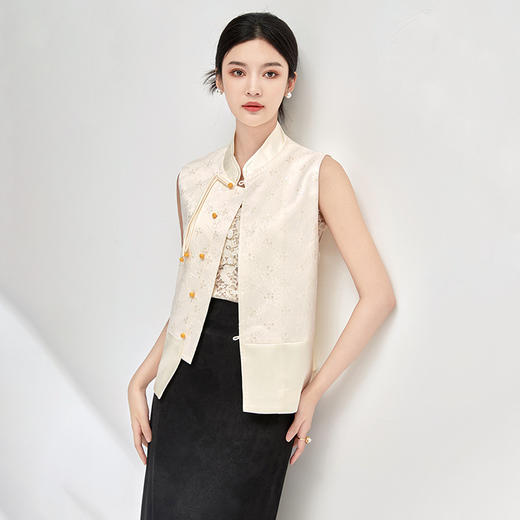 新中式国风复古气质，白月光浮雕亮片提花缎无袖马甲上衣WLZD-2413303 商品图2