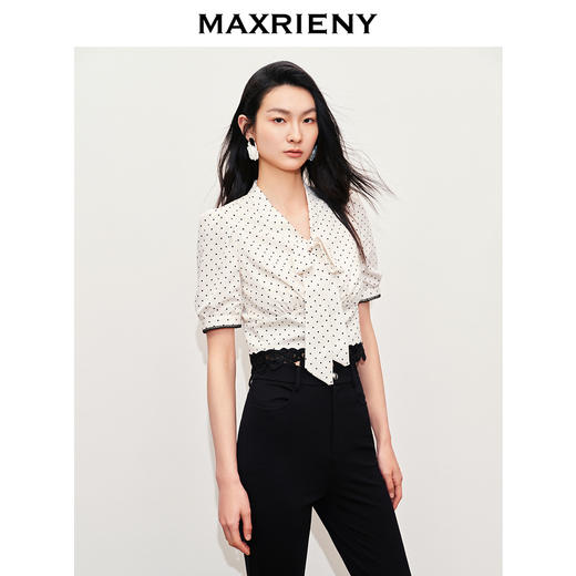 【黑白优雅主义-商场同款】MAXRIENY复古泡泡袖风情衬衫截短上衣(货号:MC85TP067) 商品图2