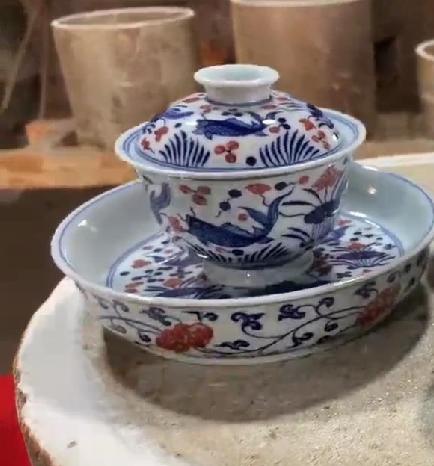 釉里红鱼藻纹盖碗杯 商品图0