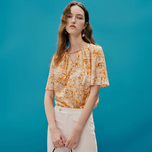 EITIE爱特爱夏季新款修身显瘦百搭印花小上衣7413122 商品图2