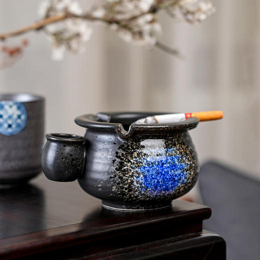 罗纹黑釉烟灰缸复古烟灰缸陶瓷创意家用客厅烟缸个性烟头缸 商品图1