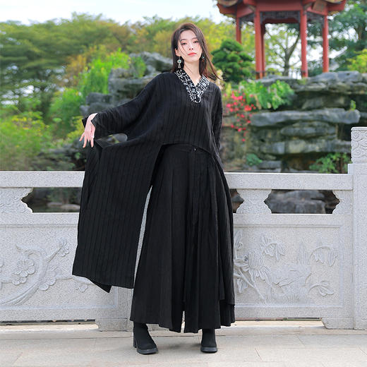 【书意江湖系列】  文遇苍兰不规则套头上衣 |现货加急发 商品图0