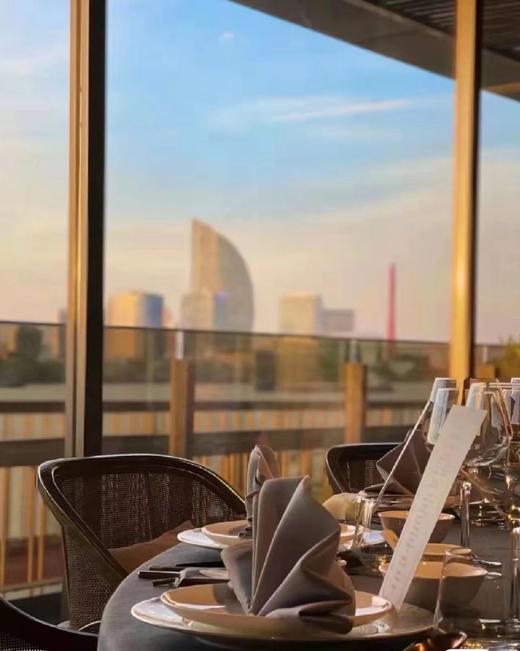 外滩一线江景餐厅 商品图2