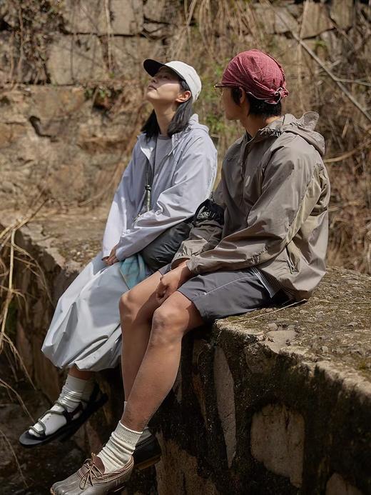 步履不停/4B23095C/户外登山海边防晒衫透气连帽反光防晒服 商品图1