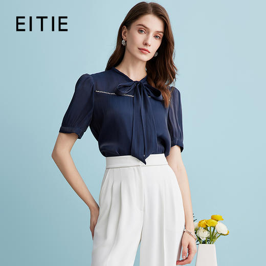 EITIE爱特爱夏季新款复古系带蝴蝶结通勤泡泡袖衫上衣B2413308 商品图0