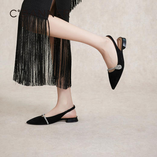 千百度绝美后空凉鞋女夏季低跟鞋羊皮通勤外穿尖头单鞋A24279306 商品图1