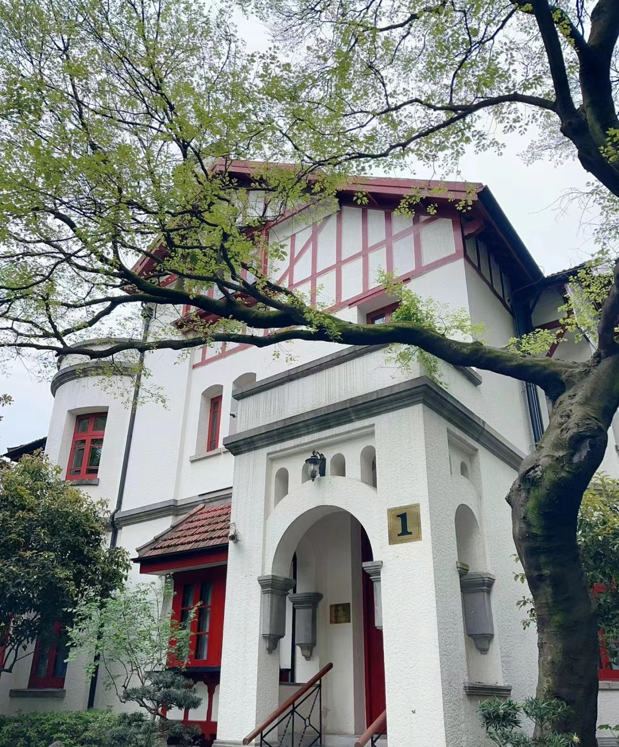 一家有故事的园林餐厅