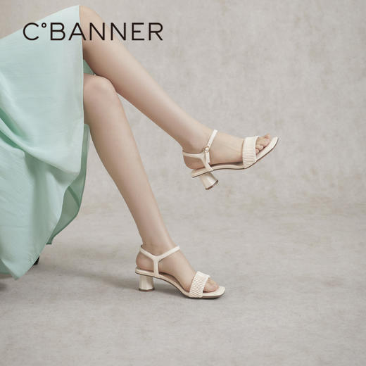 千百度粗中跟一字带凉鞋女款夏季绝美配裙子时装A24381140 商品图4