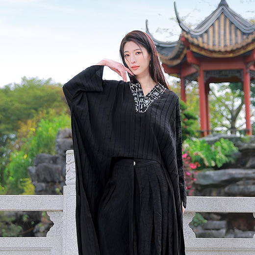 【书意江湖系列】  文遇苍兰不规则套头上衣 |现货加急发 商品图1