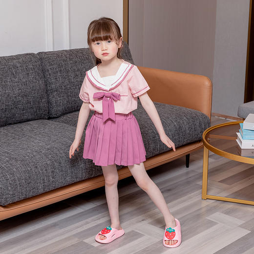 【夏季萌动可爱卡通时尚潮流儿童拖鞋】PVC材质卡通孩童拖鞋，柔软舒适久穿不易变形，加厚踩屎感防滑，幼儿园男女童小孩室内外出儿童拖鞋QQ父亲节礼物新年礼盒年货礼盒 商品图0