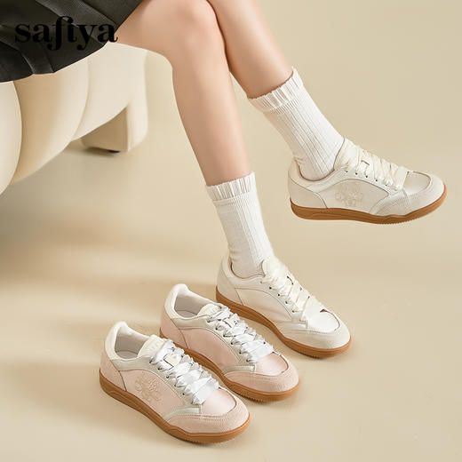 Safiya/索菲娅2024新款中式国风刺绣缎面软底休闲百搭德训鞋 SF43112402 商品图1