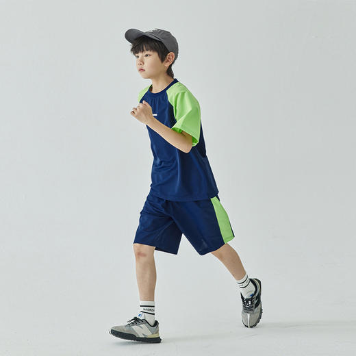 蓝汽水24夏新款儿童拼色插肩袖短裤套装中大童透气舒适运动两件套 商品图4