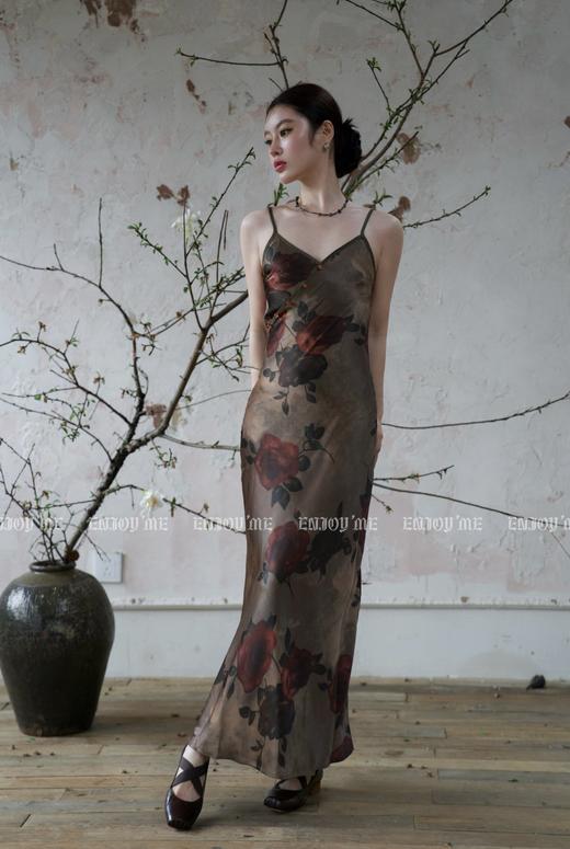 【门店同款】ENJOY夏季云敛-禅意松木琥珀吊带裙 157151181 商品图0