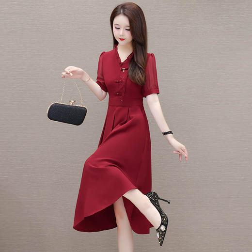 时尚气质，潮流纯色中长款连衣裙QYM-LRX-1712438-Y 商品图1