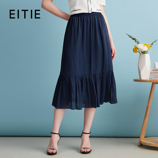 EITIE爱特爱夏季新款垂坠压褶文艺感通勤显瘦深蓝色半身裙B2406308 商品图0