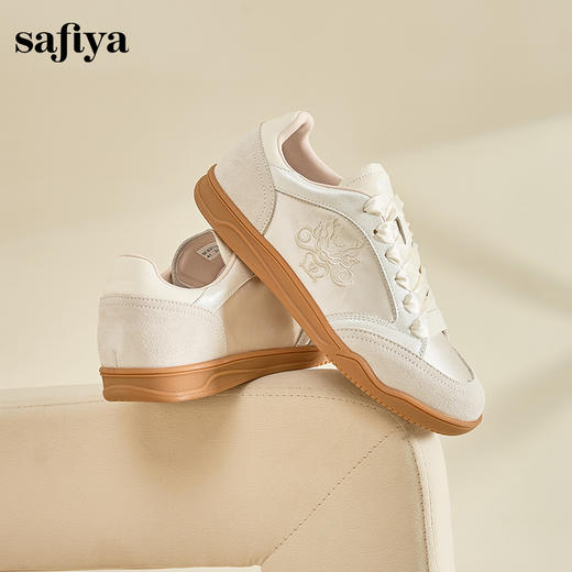 Safiya/索菲娅2024新款中式国风刺绣缎面软底休闲百搭德训鞋 SF43112402 商品图5
