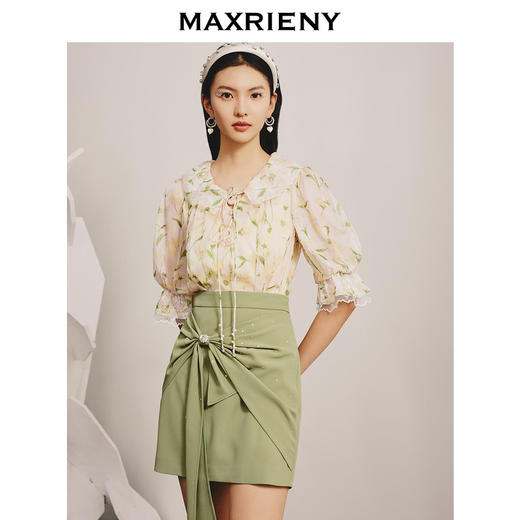 【商场同款】MAXRIENY春日浪漫氛围娃娃领上衣翻领系带印花雪纺衫(货号:MC88TP089) 商品图2