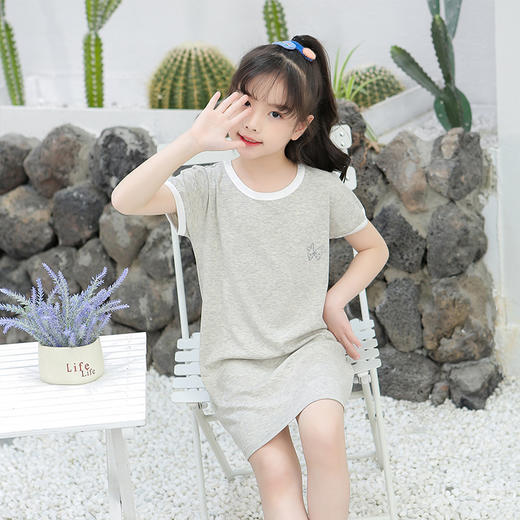 【夏日好眠，公主睡裙】莫代尔针织面料，穿着若无其事。薄如蝉翼，柔如风絮。女童夏季睡裙，温柔如你的梦。 商品图2