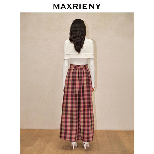 【商场同款-新春系列春日银柳】MAXRIENY复古优雅钉珠两件式毛衫(货号:MC88SW775) 商品图3