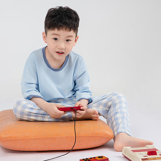 【商场同款】熳洁儿 儿童家居服春夏中袖长裤套装男童女童睡衣撞色格子24203610 商品图2