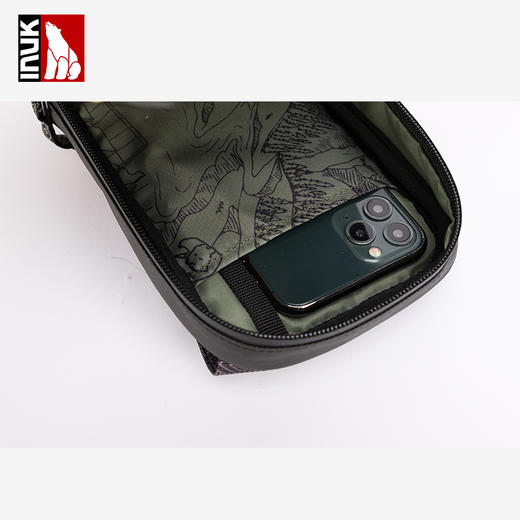 加拿大INUK胡来联名款胸包时尚小众小型单肩斜挎包百搭休闲运动 商品图4