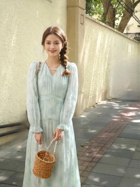 清新仙气氛围！法式浪漫度假连衣裙
