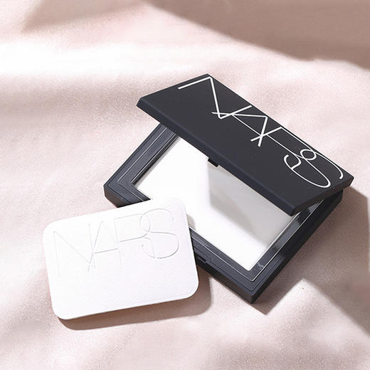 Nars/娜斯流光美肌轻透裸光蜜粉饼 10g 控油定妆大白饼 播 商品图2