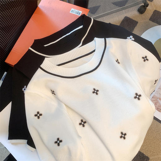 MZ-465气质通勤时尚夏季新款小香风四叶草刺绣冰丝针织短袖T恤上衣 商品图1
