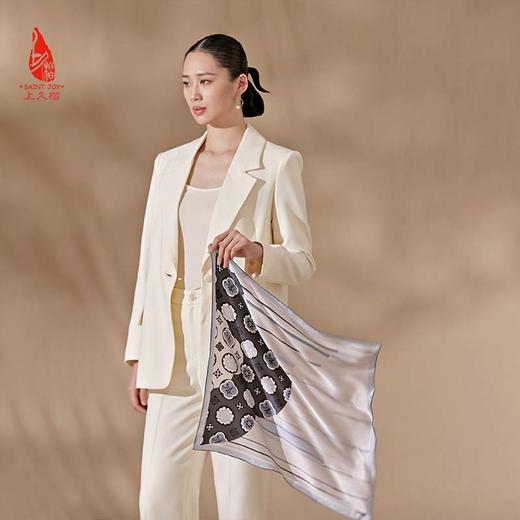 SAINTJOY/上久楷 女式真丝方巾   螺钿笙丝巾 FJS23054 商品图3