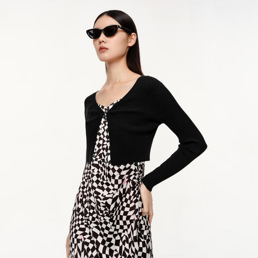 【积分换购不退货】【特惠不退货】伊芙丽毛针织衫1E8131321 商品图0