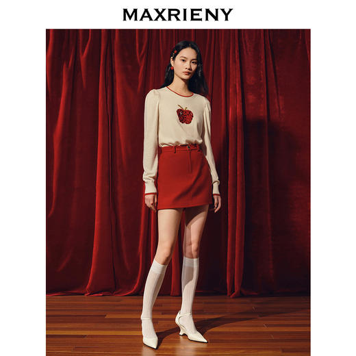 【商场同款】MAXRIENY幸运苹果毛衫精致复古感提花羊腿袖套头毛衫(货号:MC88SW780) 商品图2
