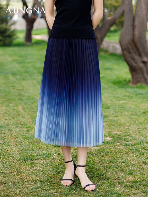 【商场同款】阿菁娜2024春季新款灵动渐变半裙A29C113061 商品图2