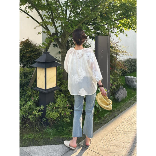 25特价 2404314   100%天丝 刺绣上衣，含吊带 商品图2