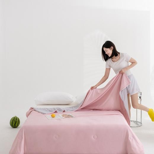 【小凉芯黑科技冷感技术，轻盈自在睡！】双A类凉感丝 冰淇淋夏凉被 可机洗夏季空调被 学生宿舍单双人夏被！ry 商品图1