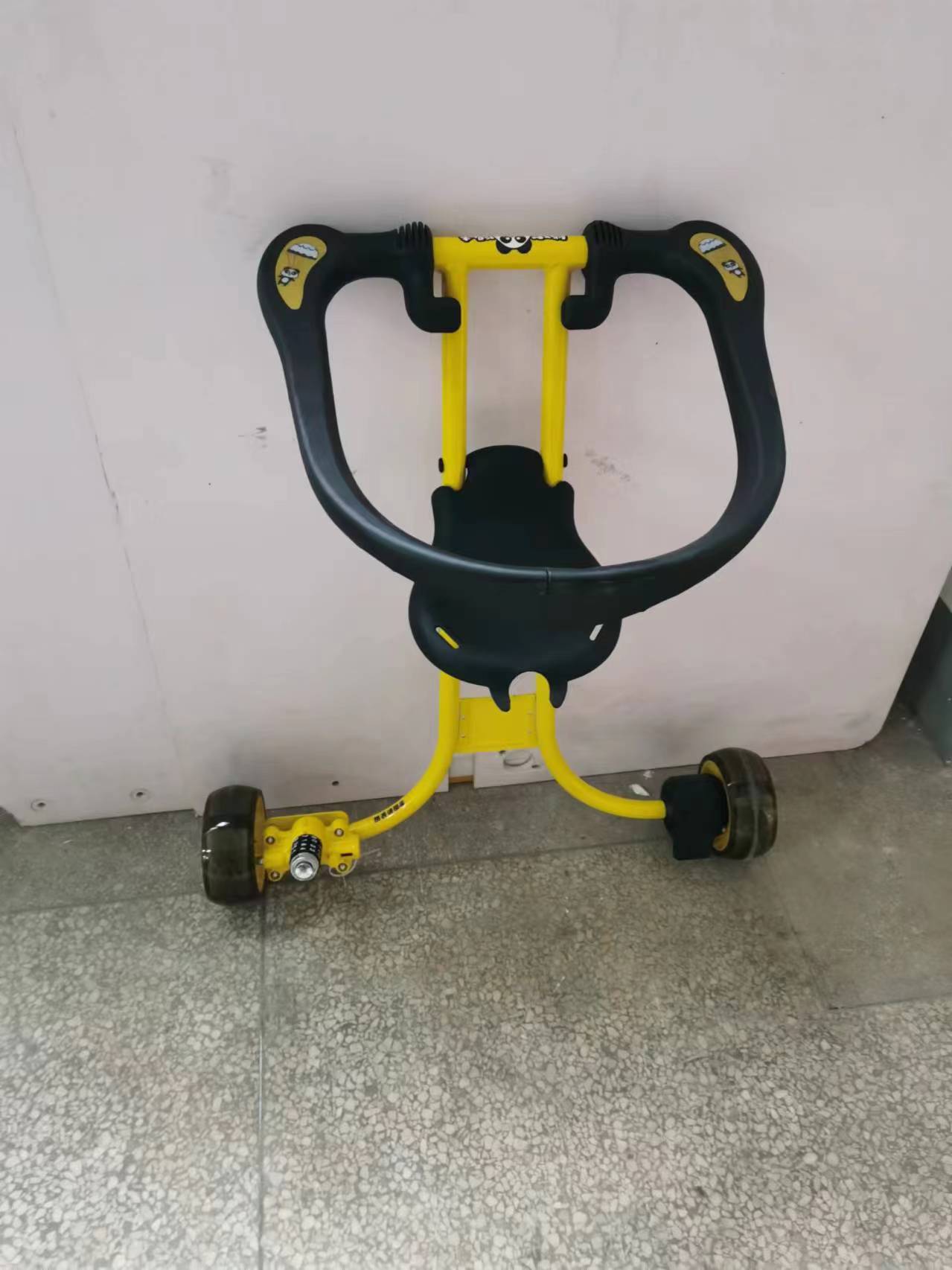 遛娃童车后轮成套组件