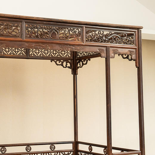 清 红木透雕螭龙纹四合如意六柱架子床 商品图1