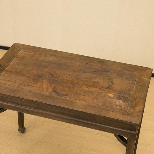 清 红木束腰马蹄腿霸王枨小书桌 商品图3