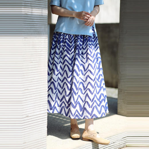 绽放227朵/蓝白折线手绘风格印花复古文艺宽松休闲裙子亚麻半身裙 商品图1