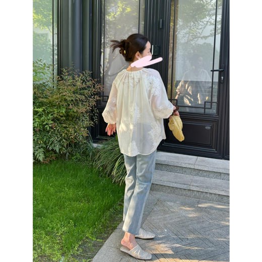 25特价 2404314   100%天丝 刺绣上衣，含吊带 商品图3