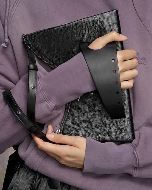 现货 THS 4.20-限时 M家 中性风 手拿折纸包流浪包 CQ1313 商品图0