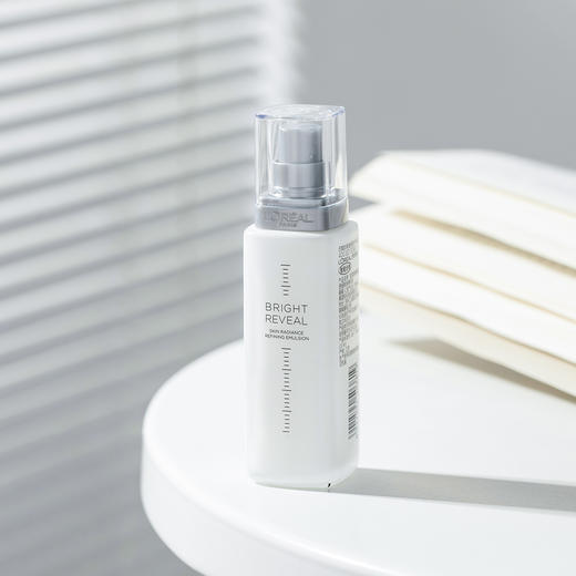 【4.20积分当钱花】欧莱雅注光乳液注白瓶50ml 保湿美白淡斑提亮焕白烟酰胺（无外盒） 商品图3