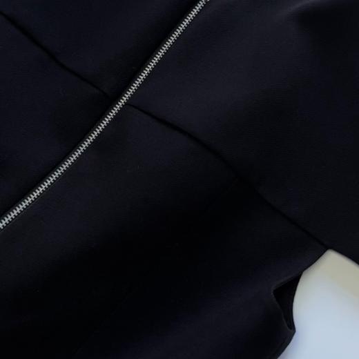 LILIAN ZHANG——都市力量—纯粹经典—挚爱高级感修身小黑裙 2301081 商品图2