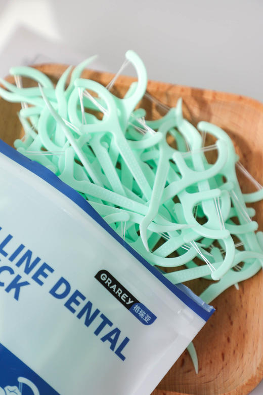 【GRAREY双线清新牙线棒】🔥全新升级双线牙线棒❗️送便携牙线盒！ 一袋100支，双线清洁！双倍洁净！ 开团：29.9💰310支牙线棒➕一个自动牙线盒 商品图6