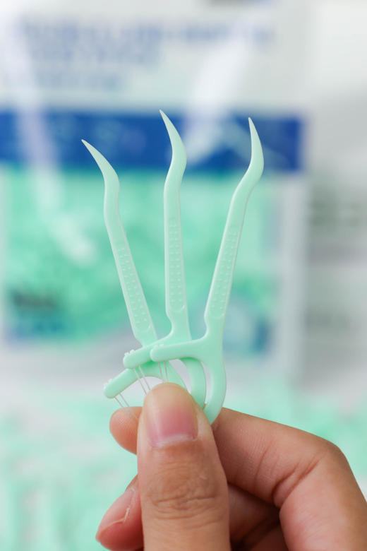 【GRAREY双线清新牙线棒】🔥全新升级双线牙线棒❗️送便携牙线盒！ 一袋100支，双线清洁！双倍洁净！ 开团：29.9💰310支牙线棒➕一个自动牙线盒 商品图4